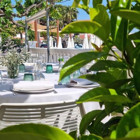Hotel Restaurant Juanito Platja Sant Carles De La Rapita Ngoại thất bức ảnh