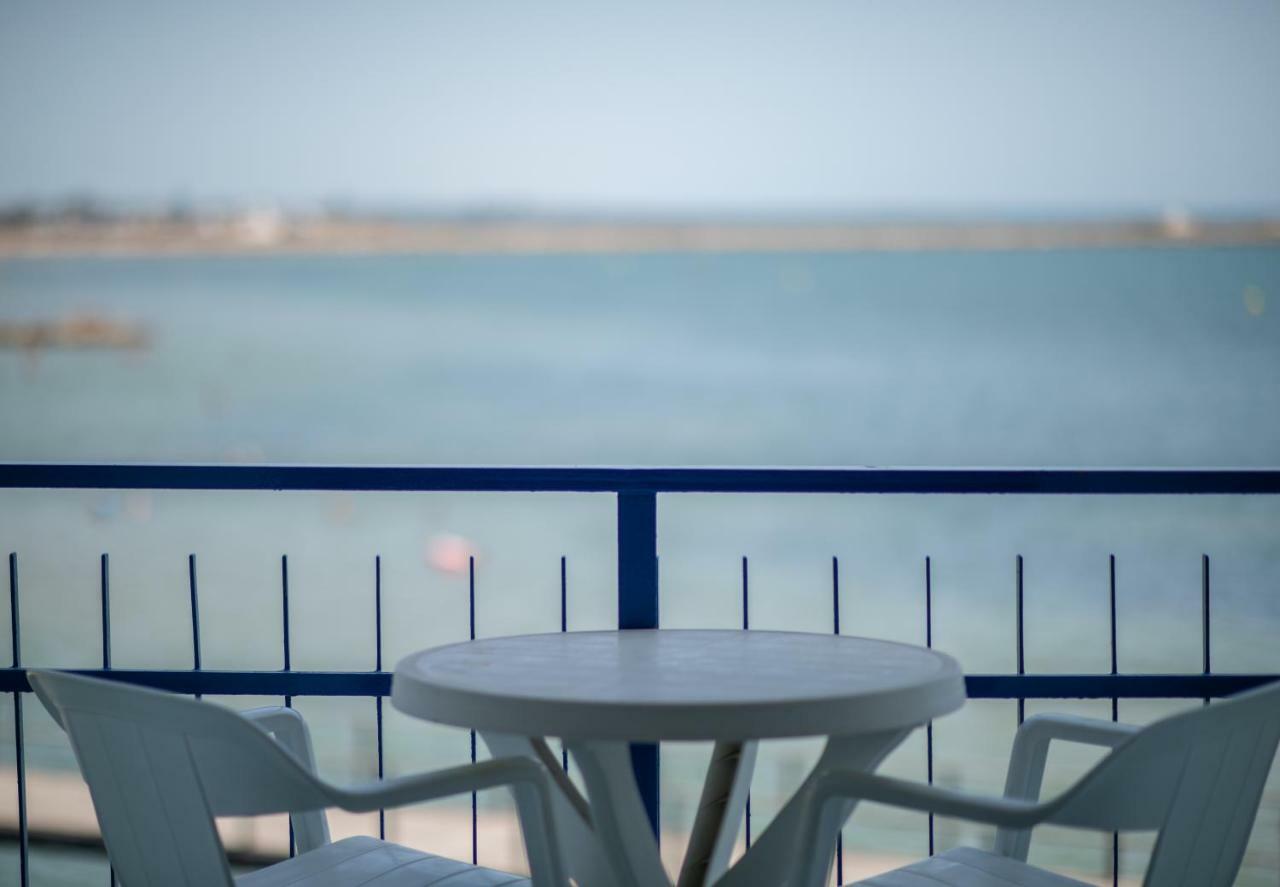 Hotel Restaurant Juanito Platja Sant Carles De La Rapita Ngoại thất bức ảnh